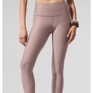 NWOT Alo AIRLIFT LEGGING M